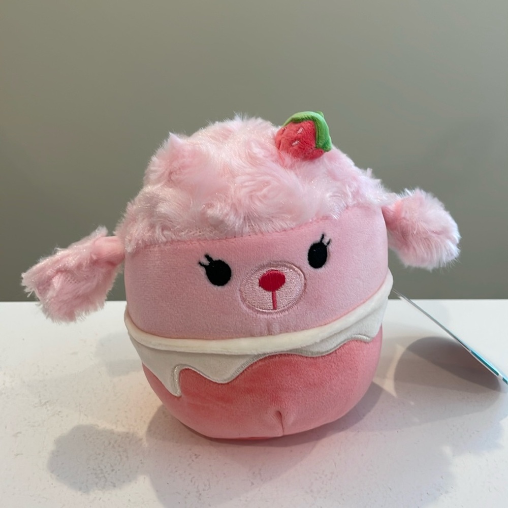 NWT 5” Chloe the Strawberry 🍓 Milkshake Poodle Dog Squishmallow